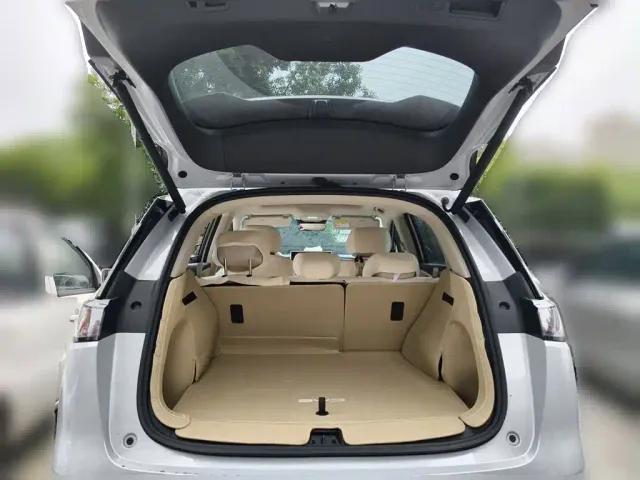 BYD Sealion 05 EV — Фото автомобиля 15