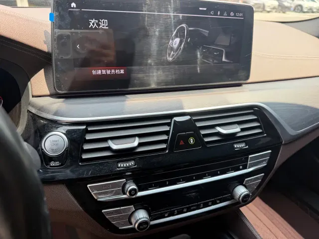BMW 5 Series — Фото автомобиля 6