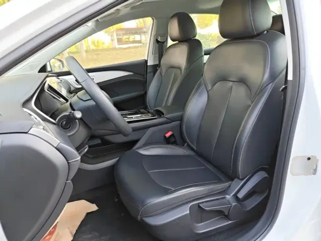 Roewe i6 MAX EV — Фото автомобиля 14