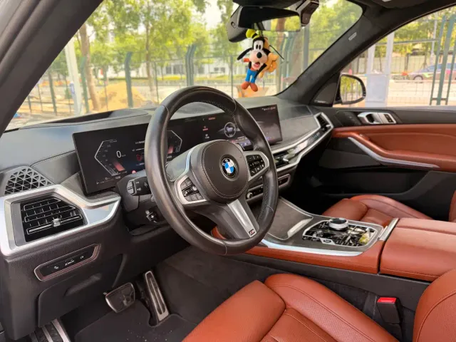 BMW X7 — Фото автомобиля 9