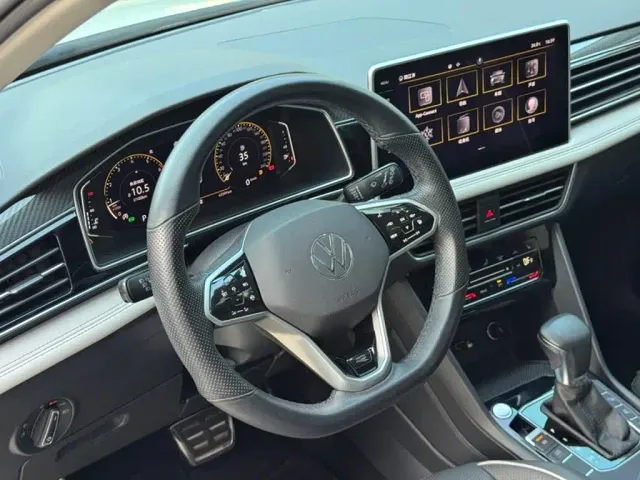 Volkswagen Tiguan L — Фото автомобиля 9