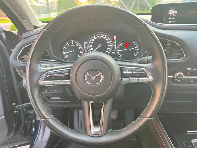 Mazda CX-30 — Фото автомобиля 21