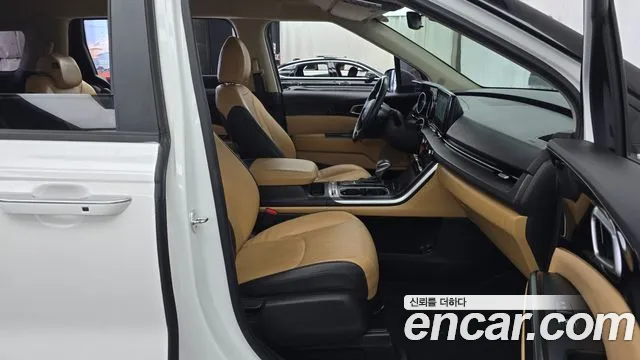 Kia Canival Carnival 4 поколение Бензин 9 мест Prestige — Фото автомобиля 26
