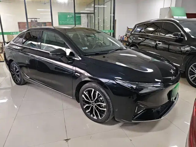 Xpeng P5 — Фото автомобиля 3