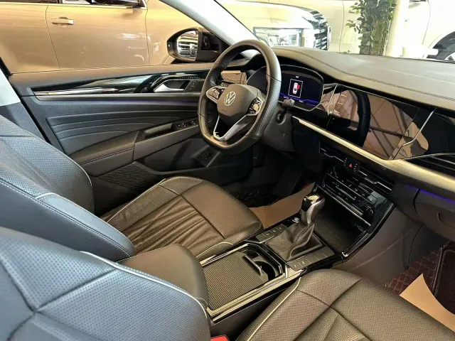 Volkswagen Passat — Фото автомобиля 8