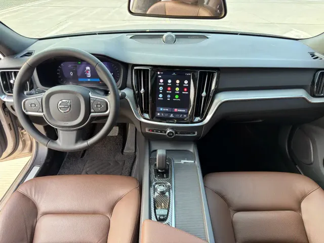 Volvo S60 — Фото автомобиля 8
