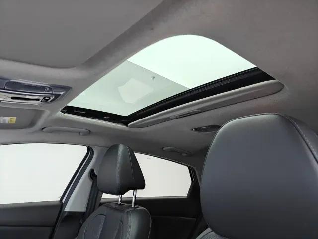 Hyundai Elantra — Фото автомобиля 19