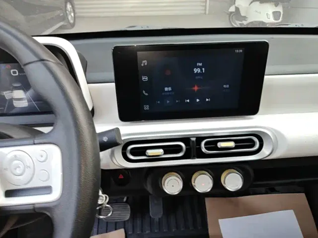 Wuling Hongguang Mini EV — Фото автомобиля 12