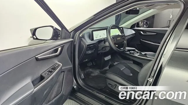 Kia EV6 — Фото автомобиля 10