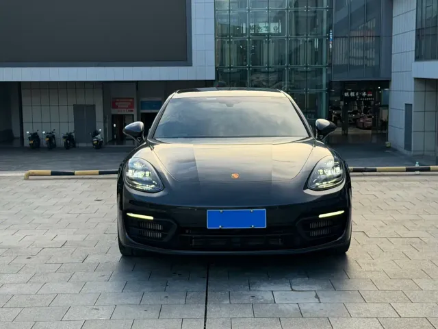 Porsche Panamera — Фото автомобиля 2