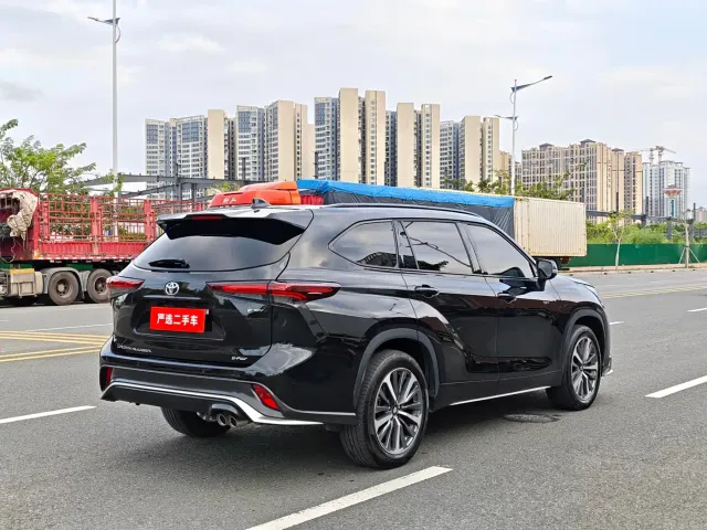 Toyota Crown Kluger — Фото автомобиля 5