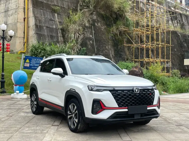 Changan CS35 Plus — Фото автомобиля 3