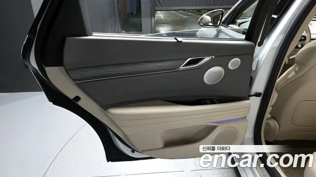 Genesis G80 Бензин 2.5 турбо AWD — Фото автомобиля 15