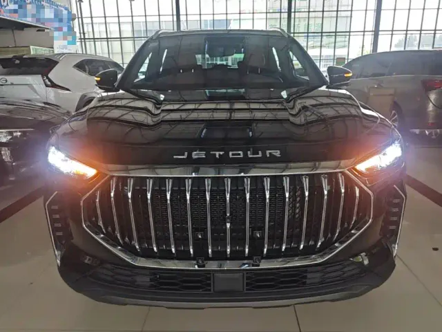Jetour X70 Plus — Фото автомобиля 2