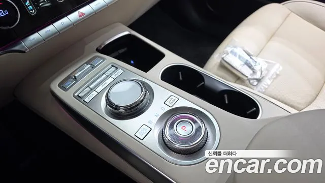 Genesis GV70 — Фото автомобиля 12