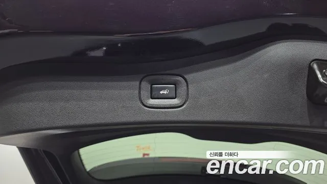 Renault-KoreaSamsung QM6 Новый QM6 2.0 GDe Première 2WD — Фото автомобиля 19