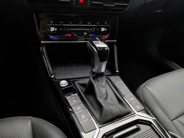 Volkswagen Passat — Фото автомобиля 13