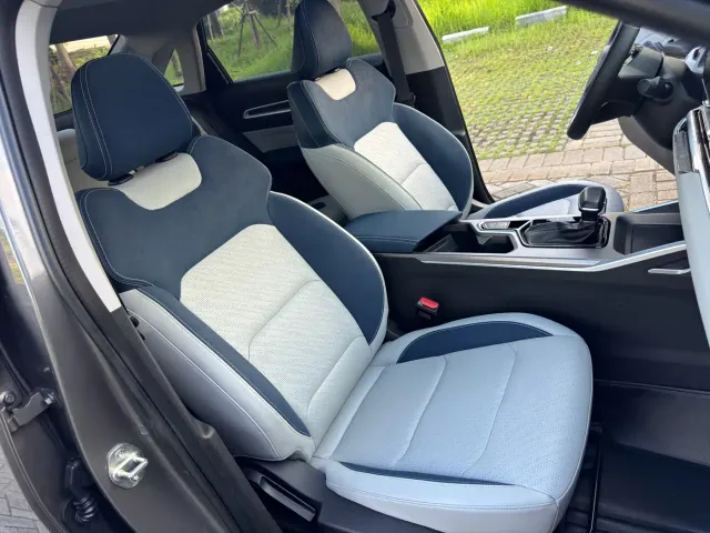 Geely Emgrand — Фото автомобиля 7