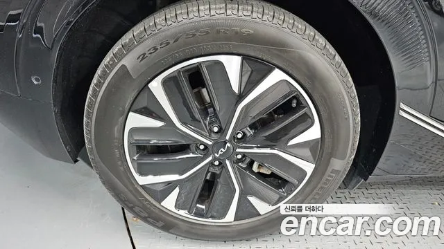 Kia EV6 — Фото автомобиля 4