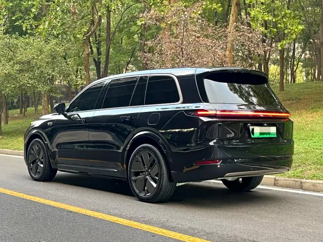 Li Auto L9 — Фото автомобиля 4