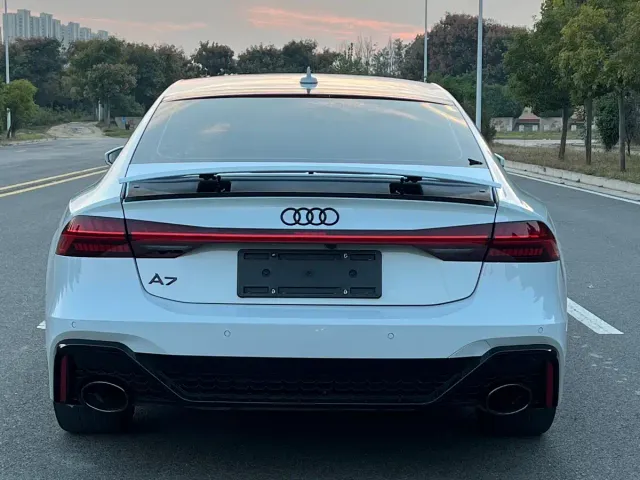 Audi A7 — Фото автомобиля 4