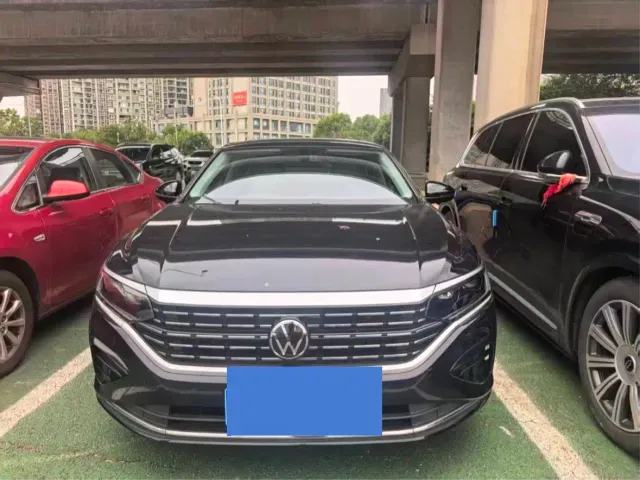 Volkswagen Passat — Фото автомобиля 2