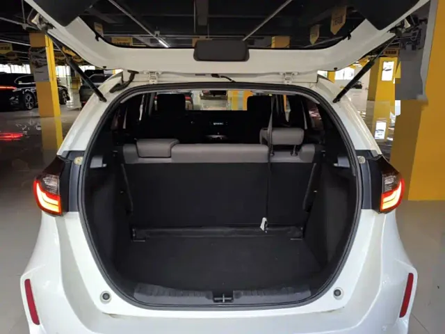 Honda Fit — Фото автомобиля 18