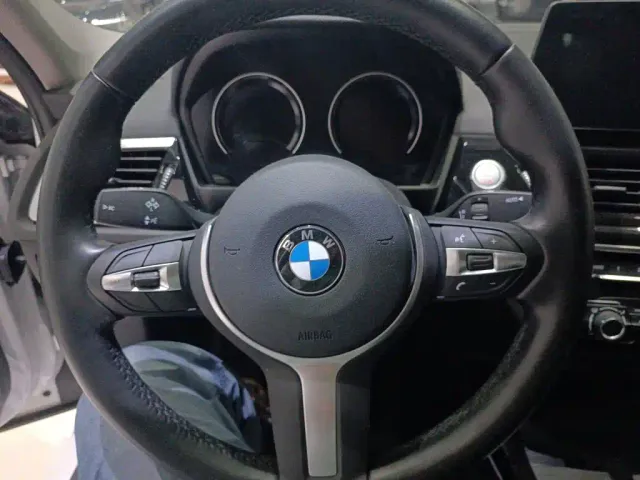 BMW 1 Series — Фото автомобиля 12