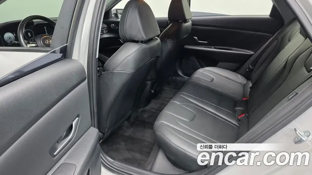 Hyundai Avante CN7 — Фото автомобиля 11
