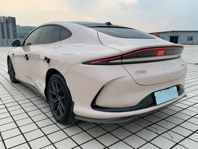 IM Motors L6 — Фото автомобиля 4