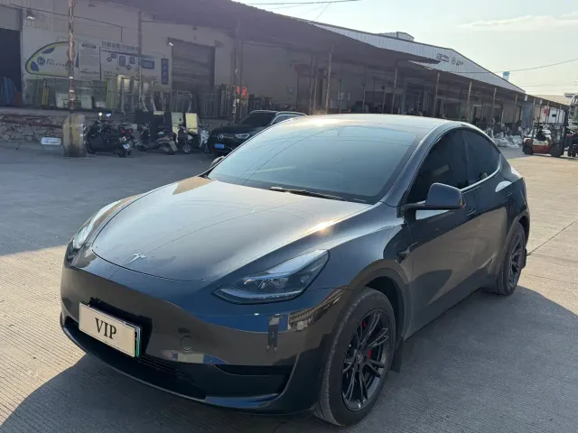 Фотография автомобиля — Tesla Model Y