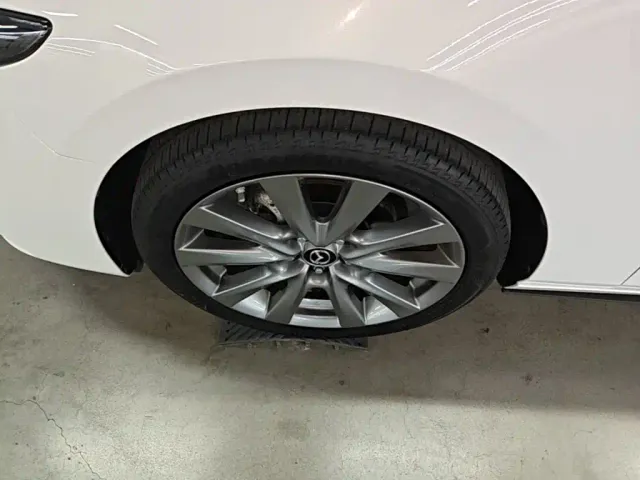 Mazda Axela — Фото автомобиля 22