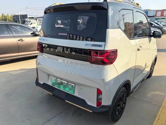 Wuling Hongguang Mini EV — Фото автомобиля 12