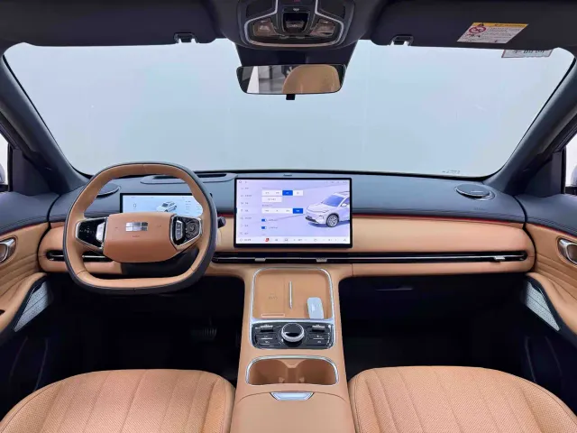 Geely Galaxy Galaxy Starship 7 EM-i 2025 120km Navigation Edition — Фото автомобиля 23