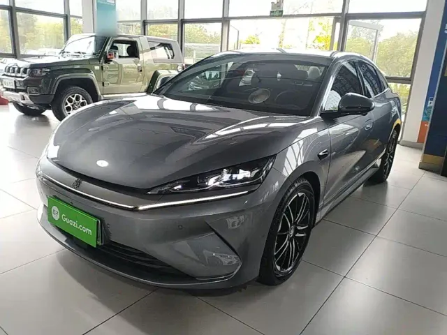 Фотография автомобиля — BYD Qin L