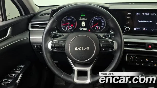 Kia K5 K5 3 поколение 2.0 LPI(Для проката) — Фото автомобиля 13