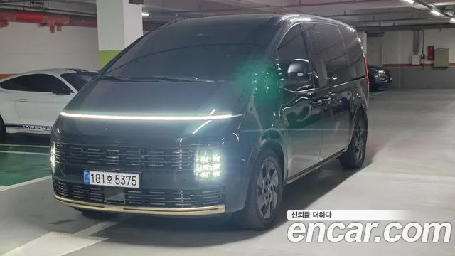 Фотография автомобиля — Hyundai Staria