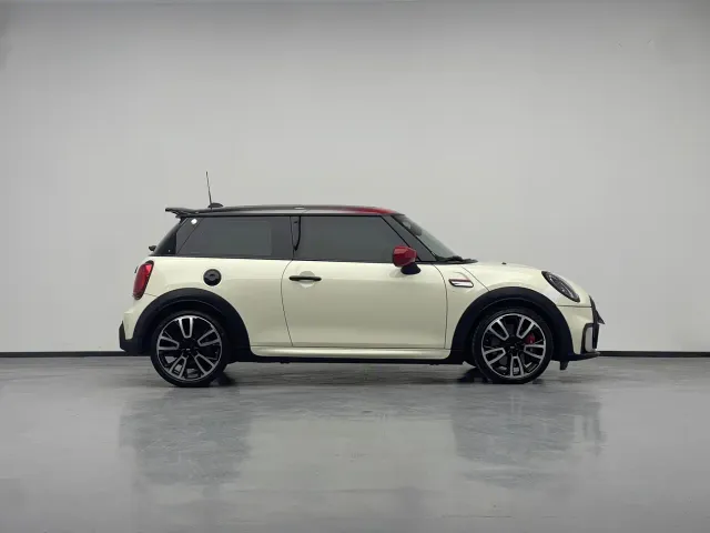 MINI John Cooper Works — Фото автомобиля 7