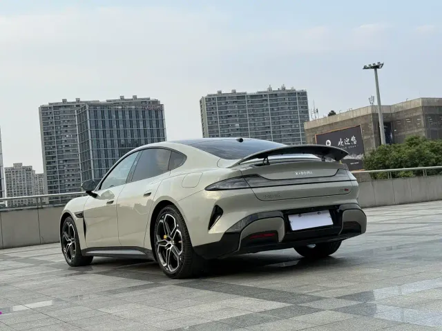 Xiaomi SU7 — Фото автомобиля 7