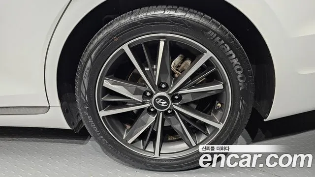 Hyundai Grandeur Новый Grandeur IG — Фото автомобиля 18