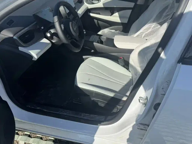 BYD Seal 05 DM-i — Фото автомобиля 14