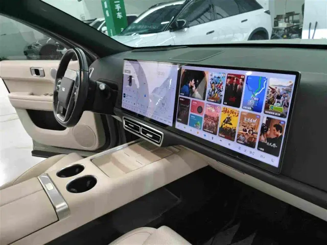 Li Auto Li Auto L6 2024 Pro — Фото автомобиля 11