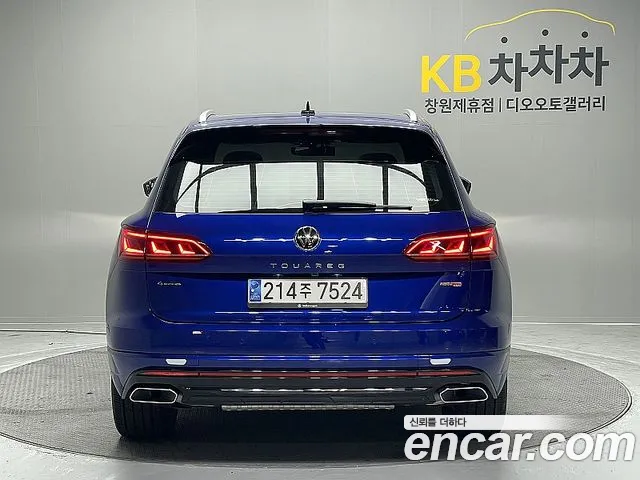 Volkswagen Touareg Generation 3 — Фото автомобиля 4