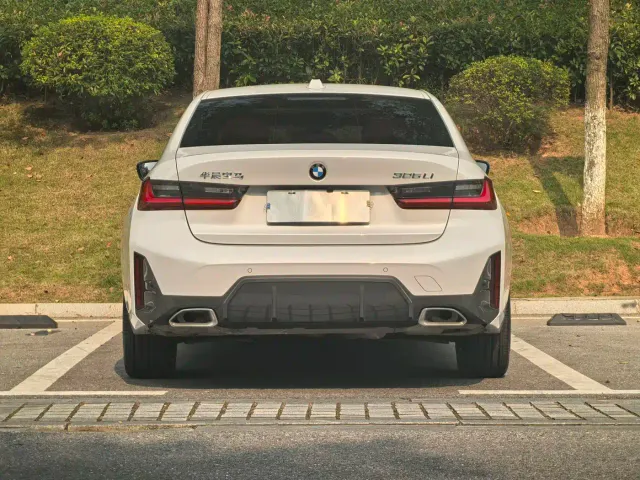 BMW 3 Series — Фото автомобиля 13