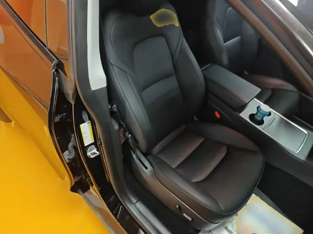 Tesla Model Y — Фото автомобиля 24