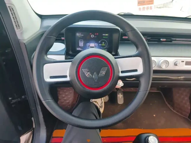 Wuling Hongguang Mini EV — Фото автомобиля 10