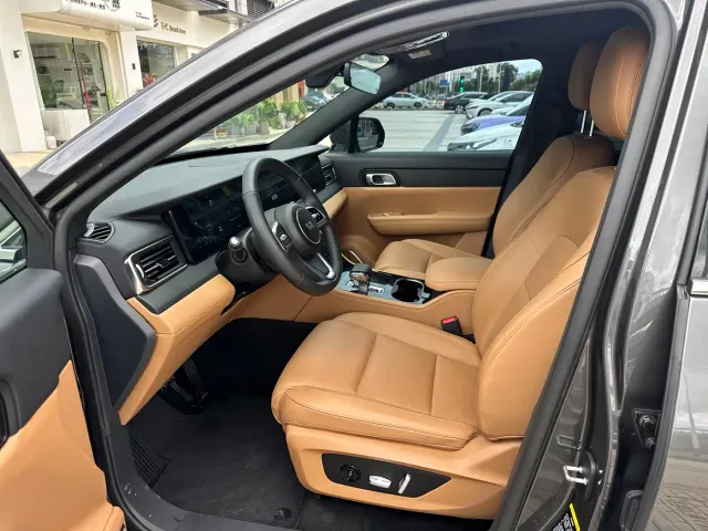 Li Auto ONE — Фото автомобиля 4
