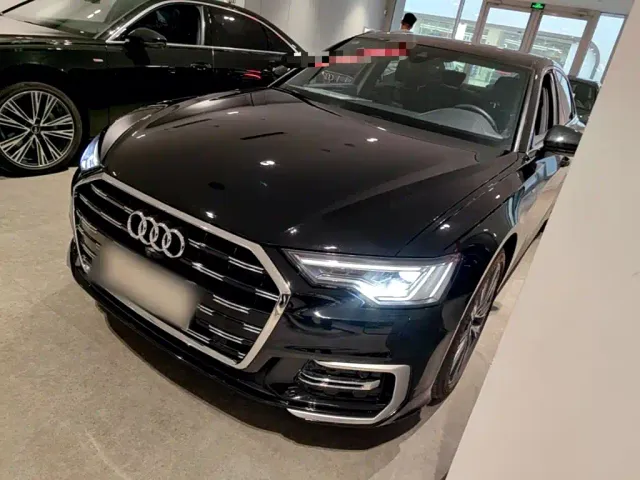 Фотография автомобиля — Audi A6L