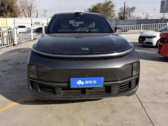 Li Auto L9 — Фото автомобиля 2