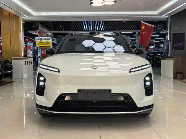 Nio ES6 — Фото автомобиля 2